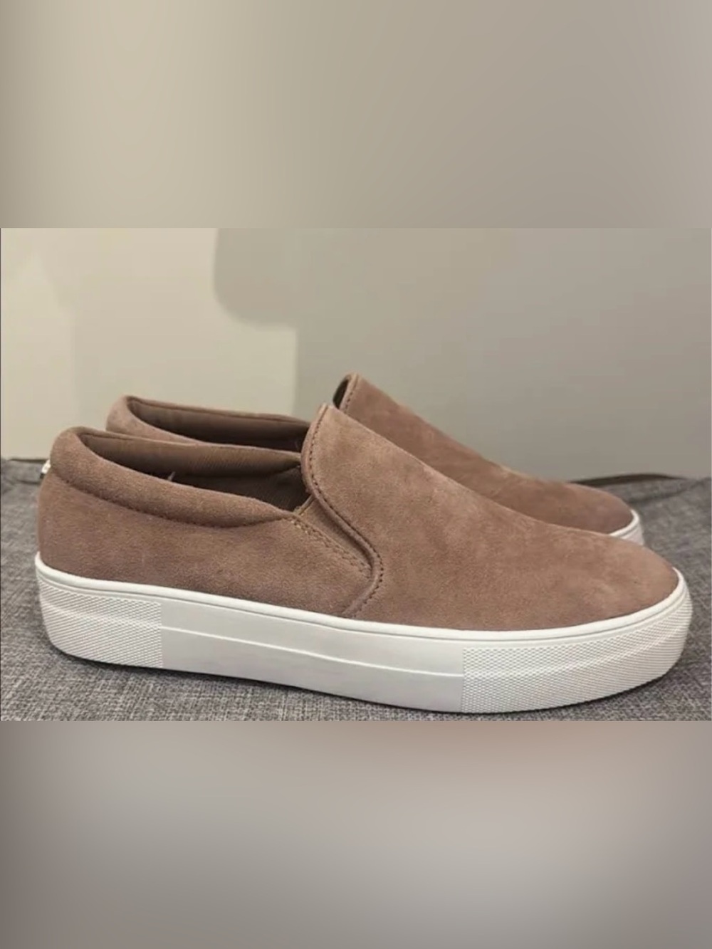 Steve Madden Men's Slip-On Suede Loafers in Taupe and White